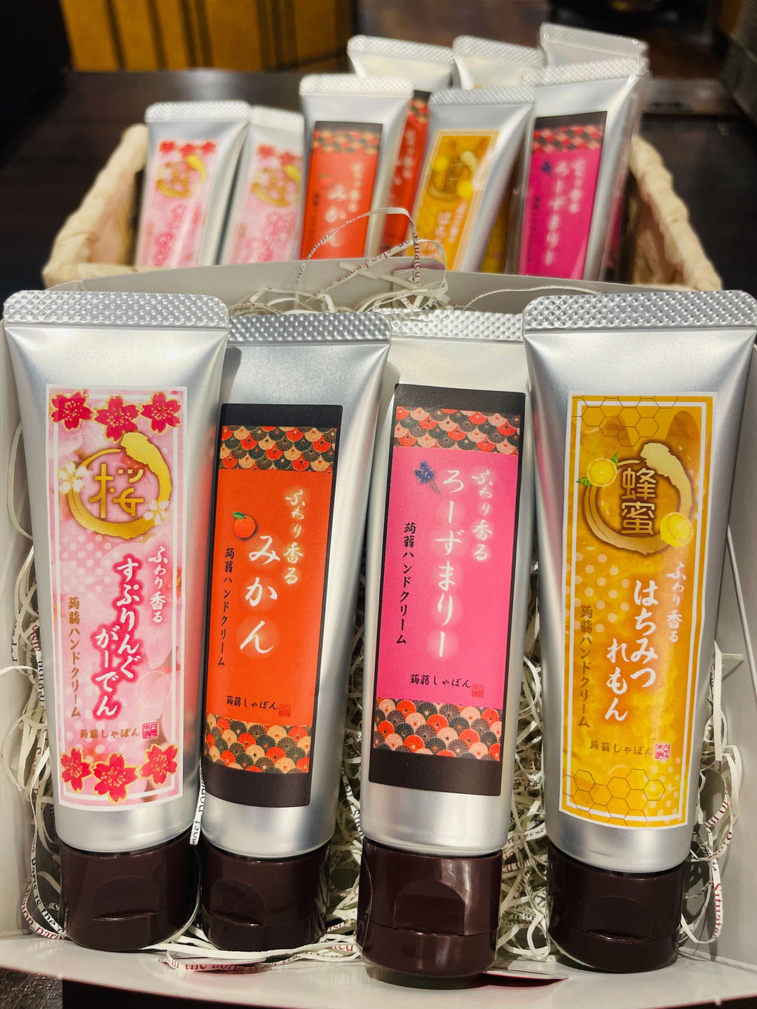 函館店よりハンドクリームの紹介です。