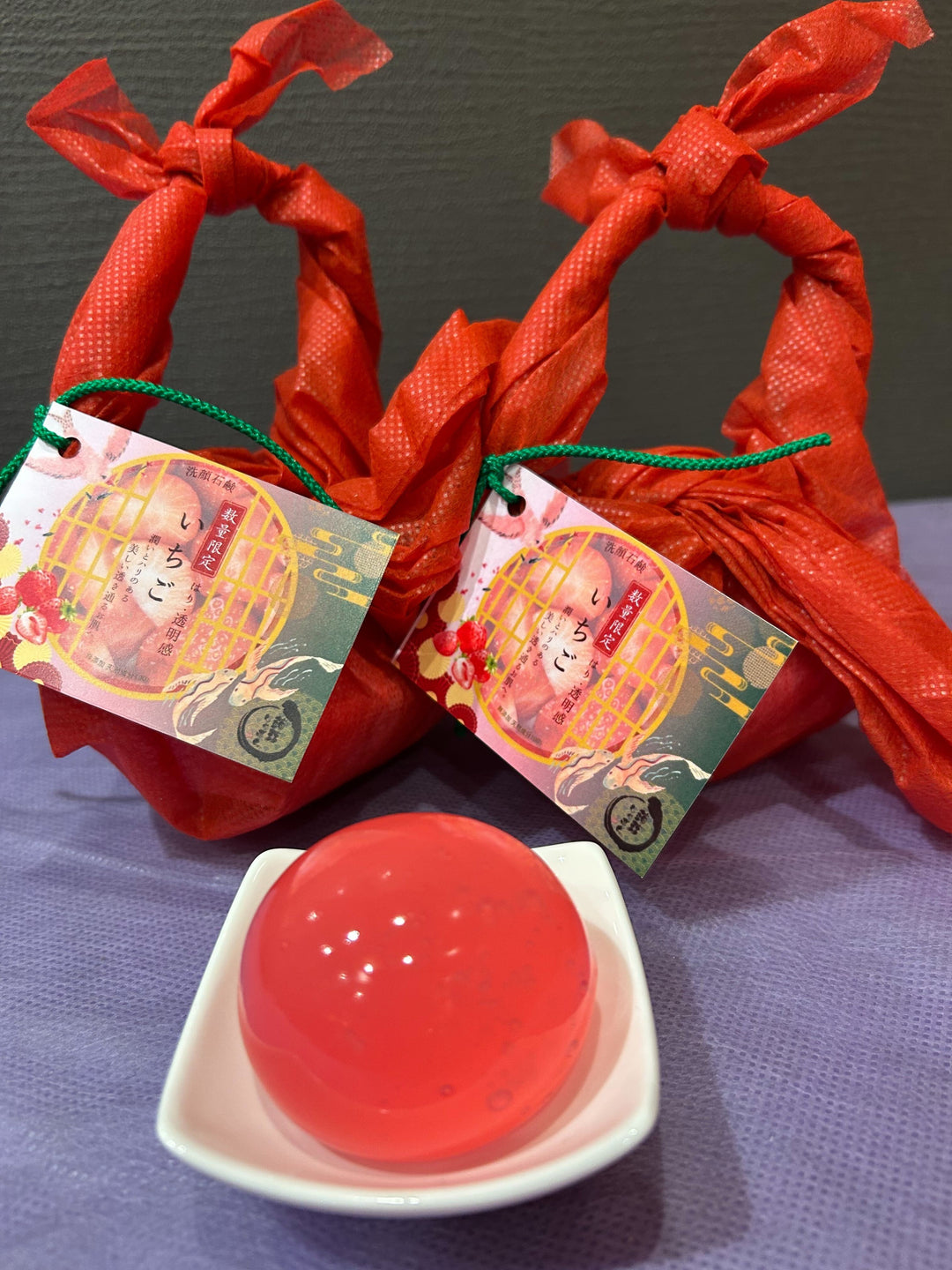 錦店より数量限定いちごしゃぼんの紹介です。